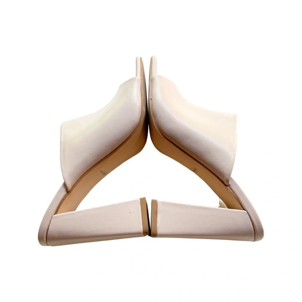 Mixx Shuz Maddie Cream block mule heels. Women size 9 square toe